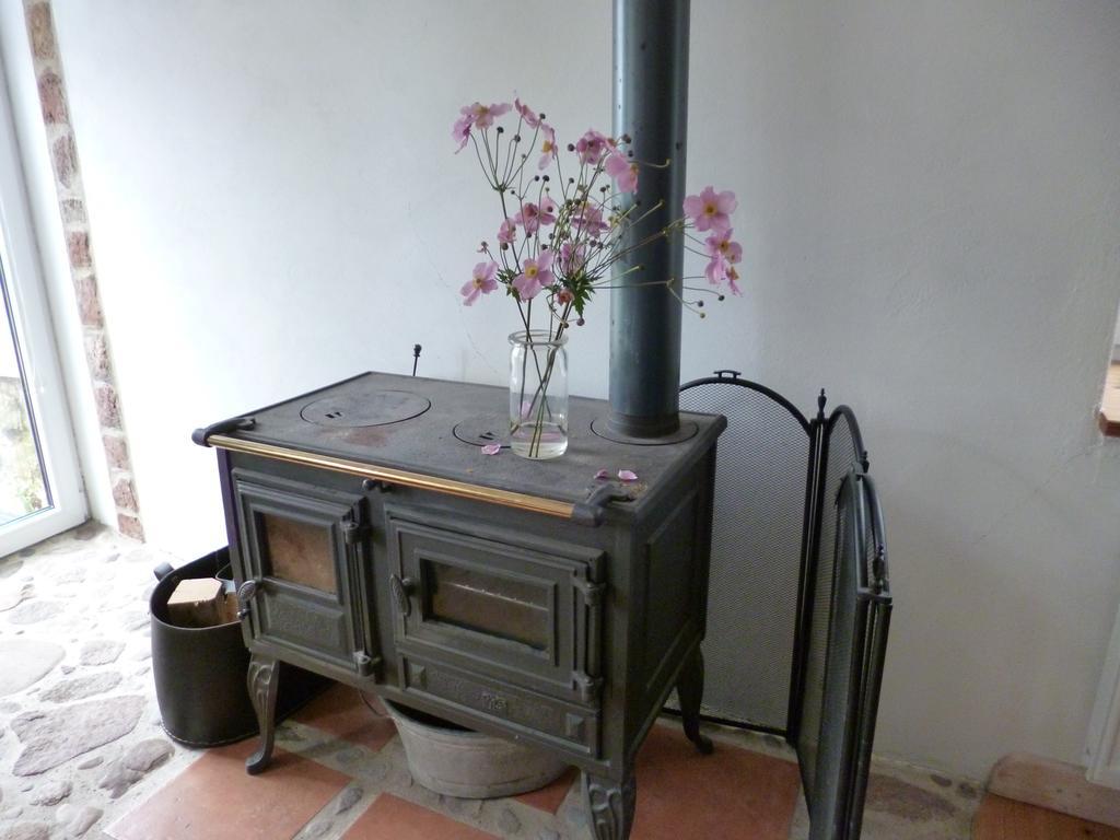Ferienwohnung Rossenhof Weesby Екстериор снимка